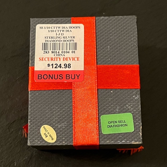 Sterling Silver 925 1/10 CTTW Diamond Hoop Earrings  New - Picture 12 of 15